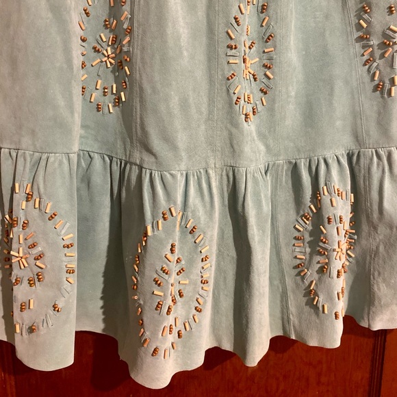 Révue Suede Skirt - Picture 4 of 5